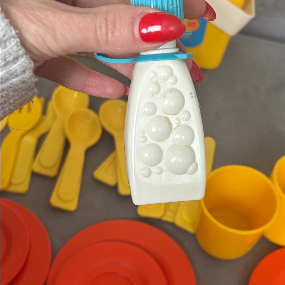 Vintage Fisher-Price Yellow and Red Picnic Set - Picture 6 of 7